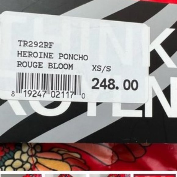 BURGANDY cropped hi-low floral down poncho with hood NWT 🎈HOST PICK🎈 - Picture 14 of 15